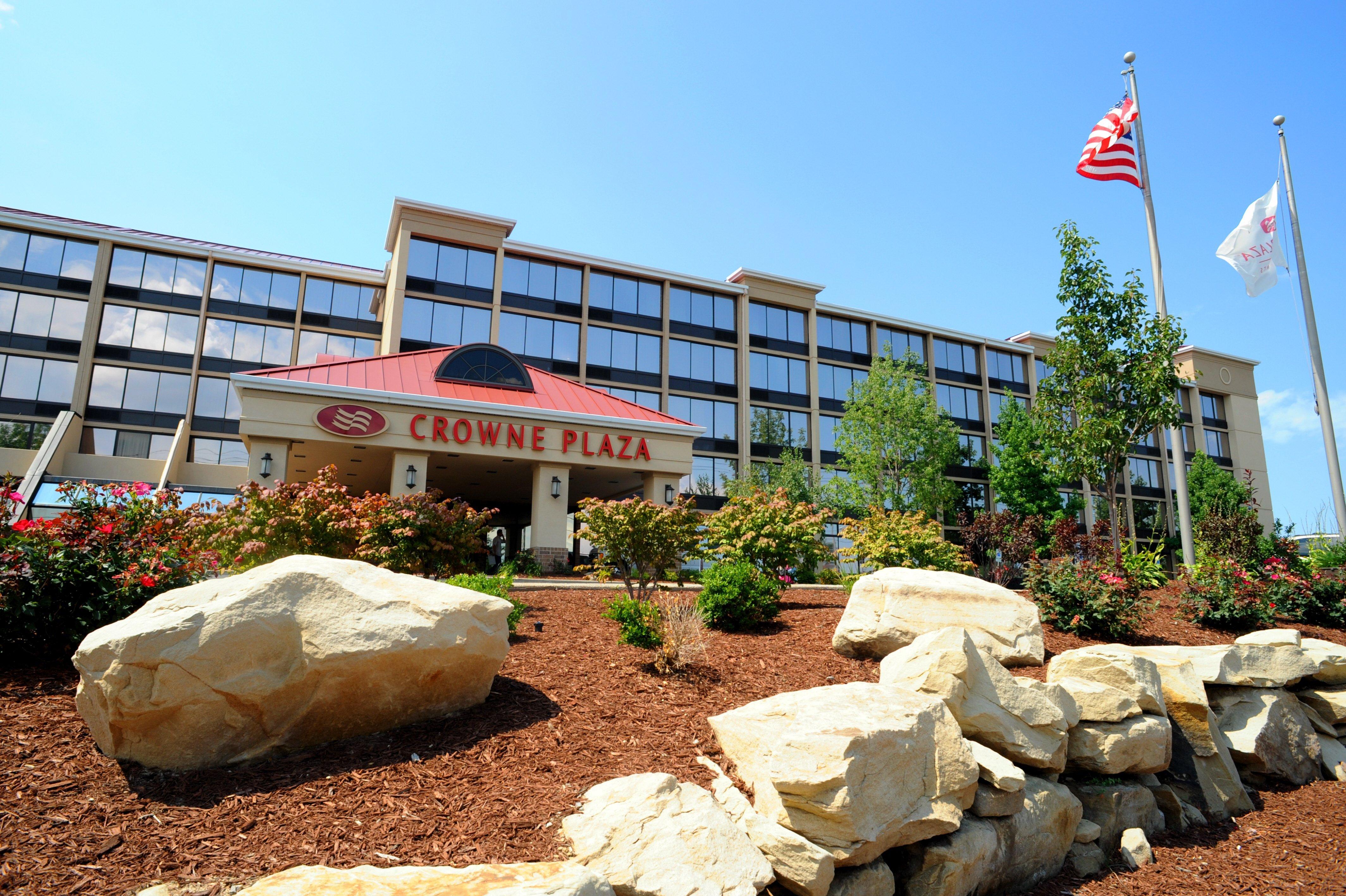 Hotel Crowne Plaza Cleveland Airport By Ihg Middleburg Heights Exterior foto