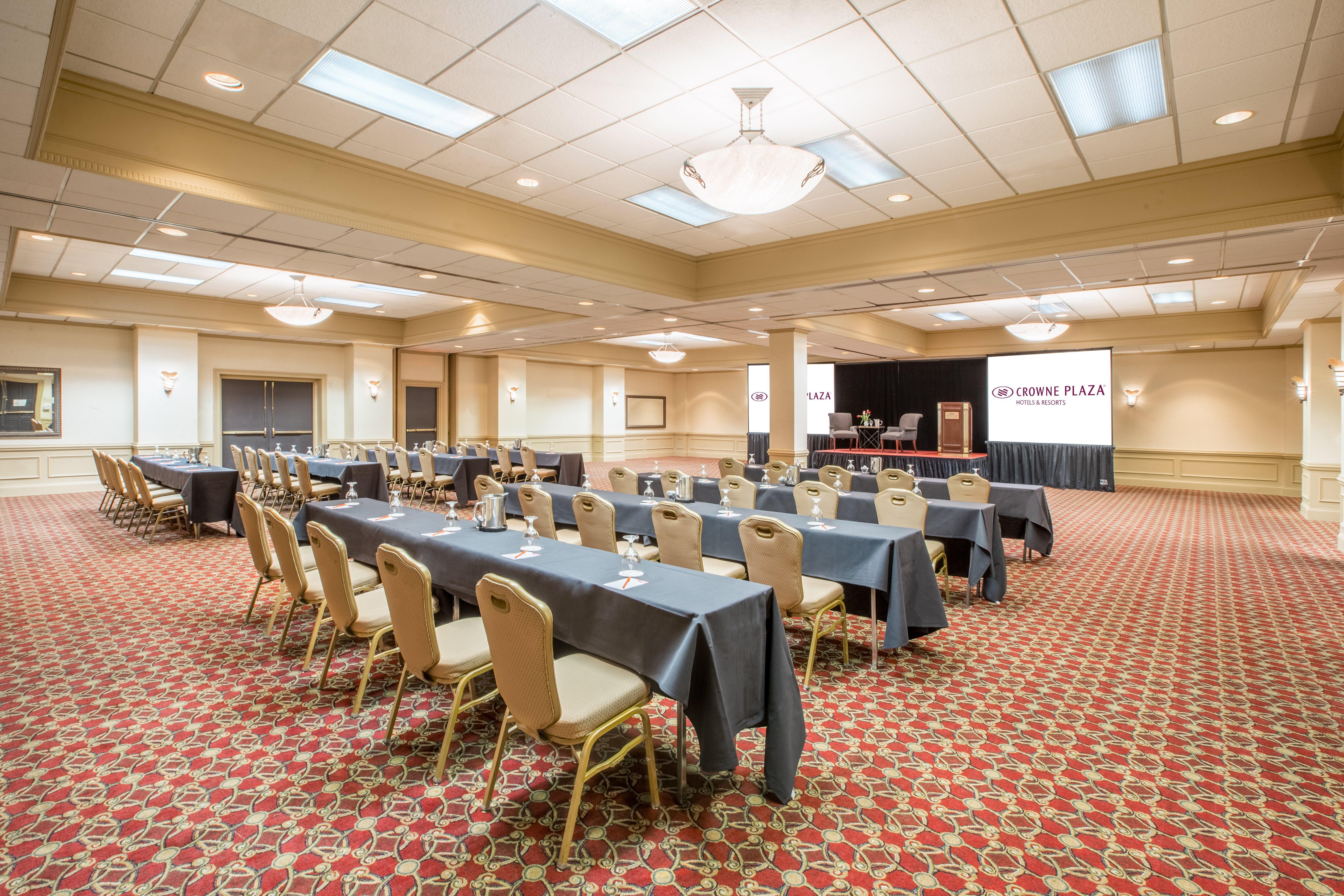 Hotel Crowne Plaza Cleveland Airport By Ihg Middleburg Heights Exterior foto