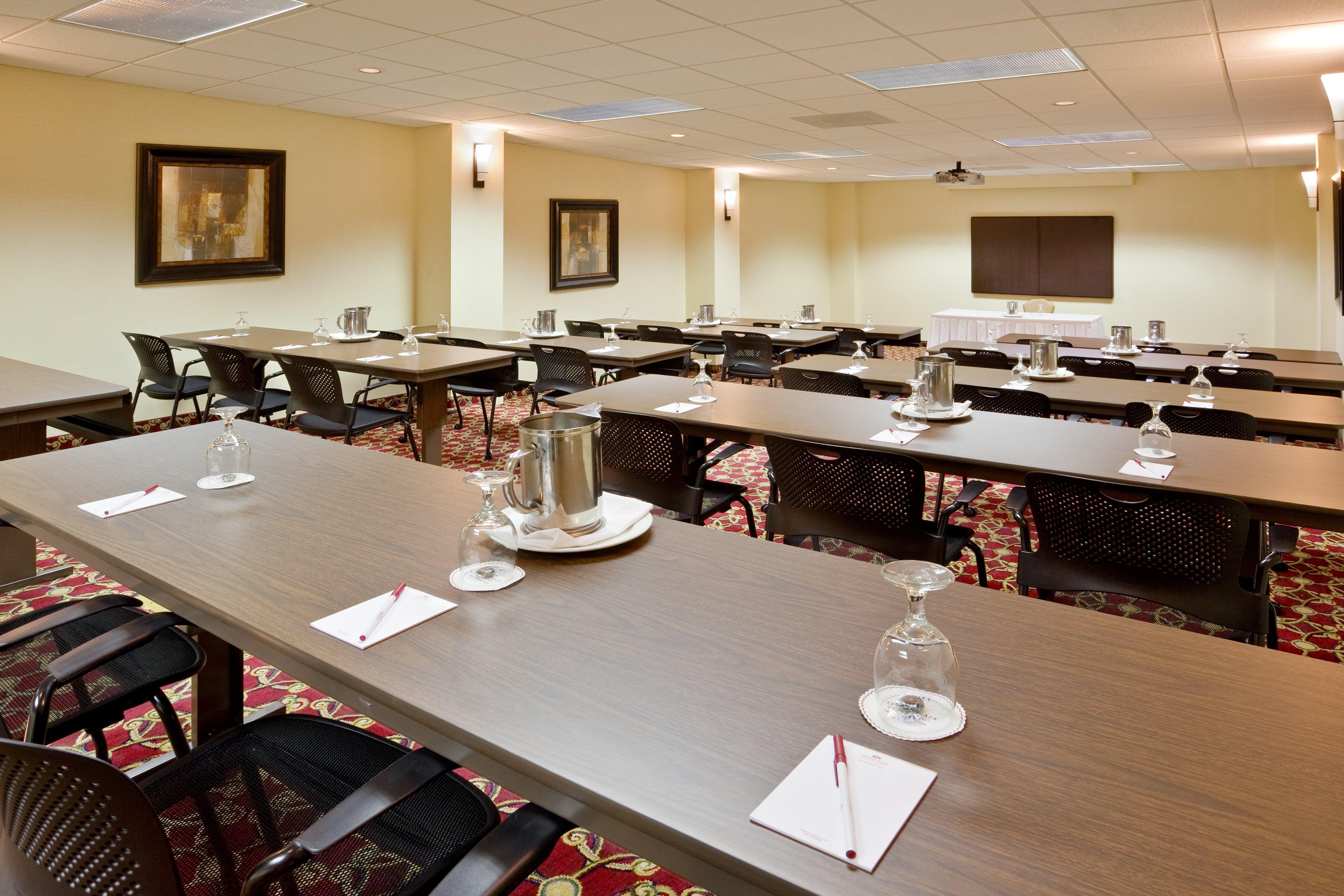 Hotel Crowne Plaza Cleveland Airport By Ihg Middleburg Heights Exterior foto