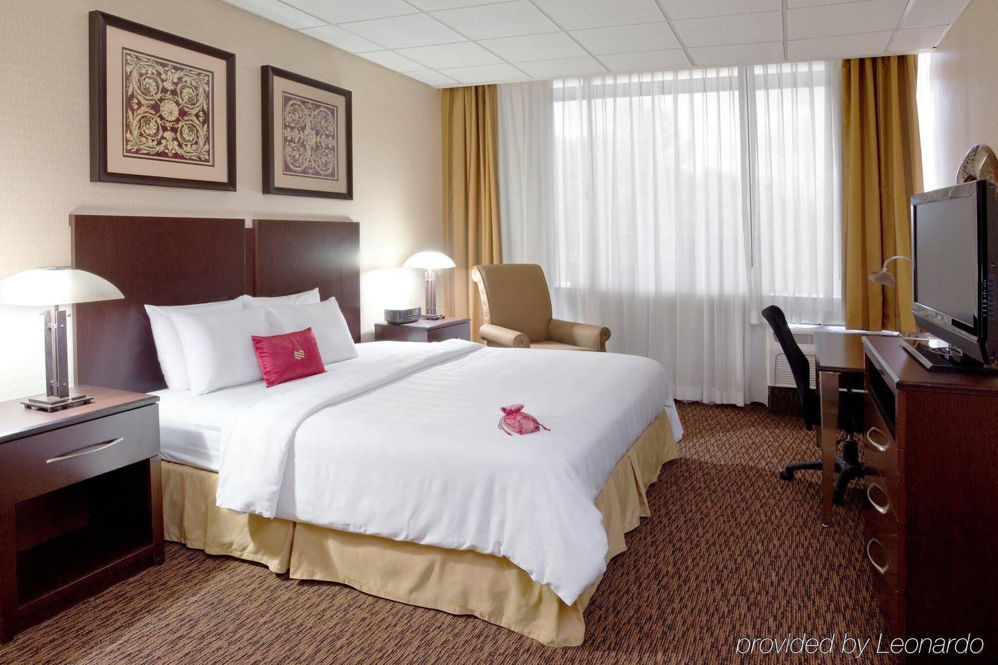 Hotel Crowne Plaza Cleveland Airport By Ihg Middleburg Heights Exterior foto